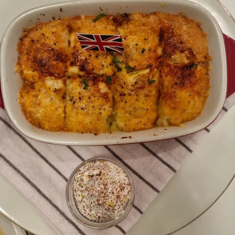 영국현지보다 맛있다는 평이 지배적인 휘시앤칩스. 걍 생선튀김에 감자튀김이신데. 물론 사악한 런던 레스토랑에 