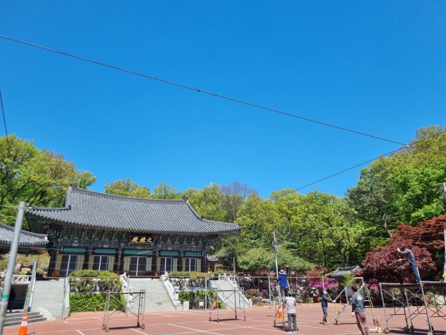 건물 밖 잘 정동된 산책 등산로길ㅎㅎ평일 한산하고 여유로운 분위기에서 제대로 광합성하고 왔다.