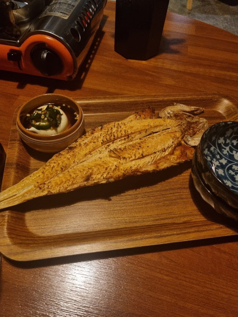 시끄러운걸 상당히 싫어하는 내게 시끄럽고 만취하면 쫓겨난다는 경고성 멘트는 상당히 마음에 들었다