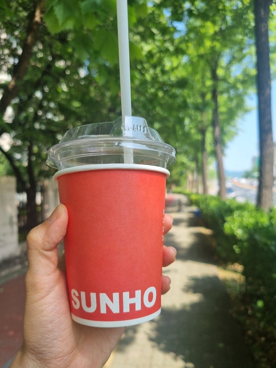 대낮에도 사람이 많아서 웨이팅도 있었고, 영업시간이 좀 짧아서 3시전에는 가야함.