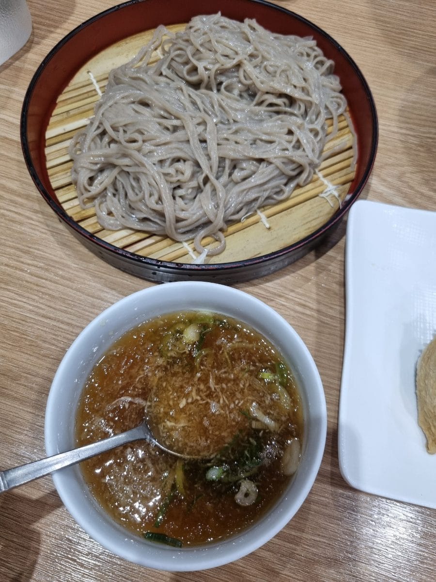메인인 소바. 이것도 다 아는 맛인데 왜 맛있지??