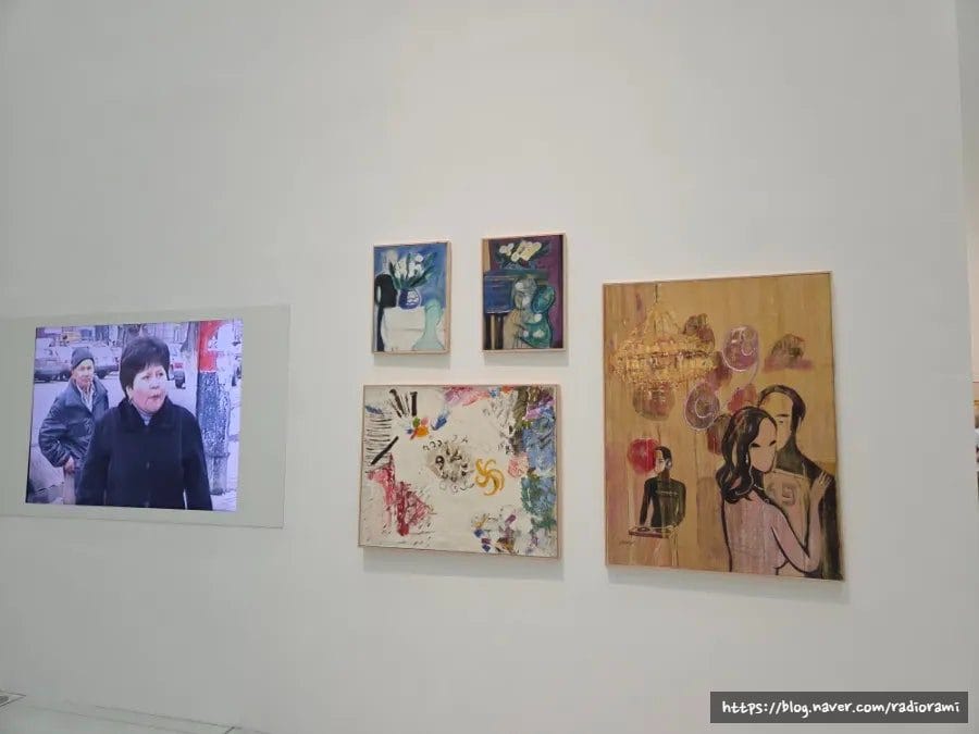윗줄 왼편에서 3번째 그림이 참 맘에 들었더랬지. 난 저런 취향..