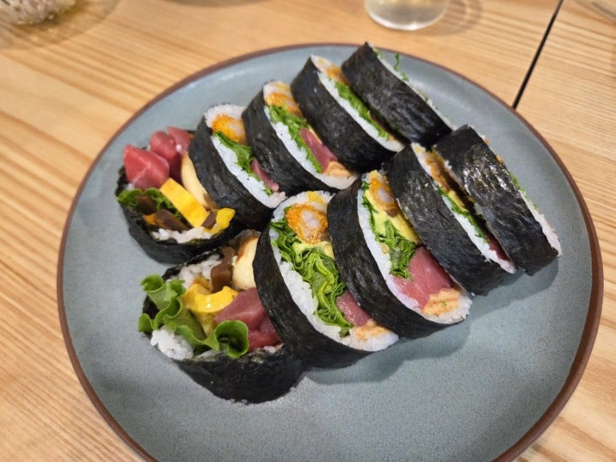 전반적으론 맛있다.