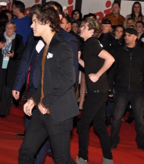 One Direction performing at an award show