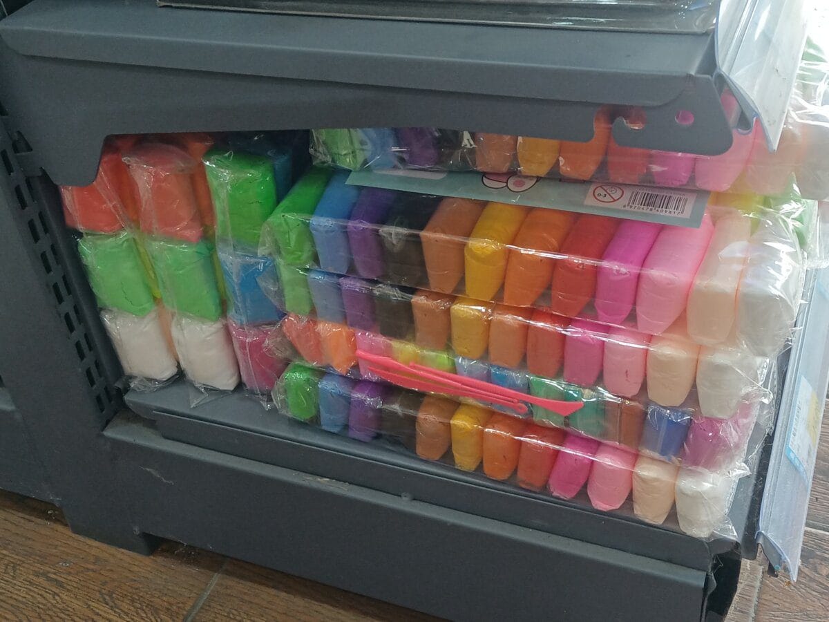 Colorful soft clay, similar to the filling used inside wakppu balls